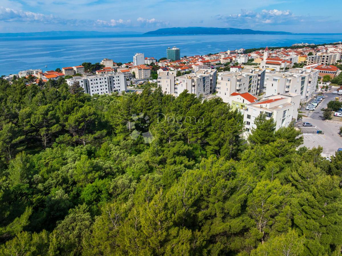 Terreno edificabile Makarska, 2.017m2