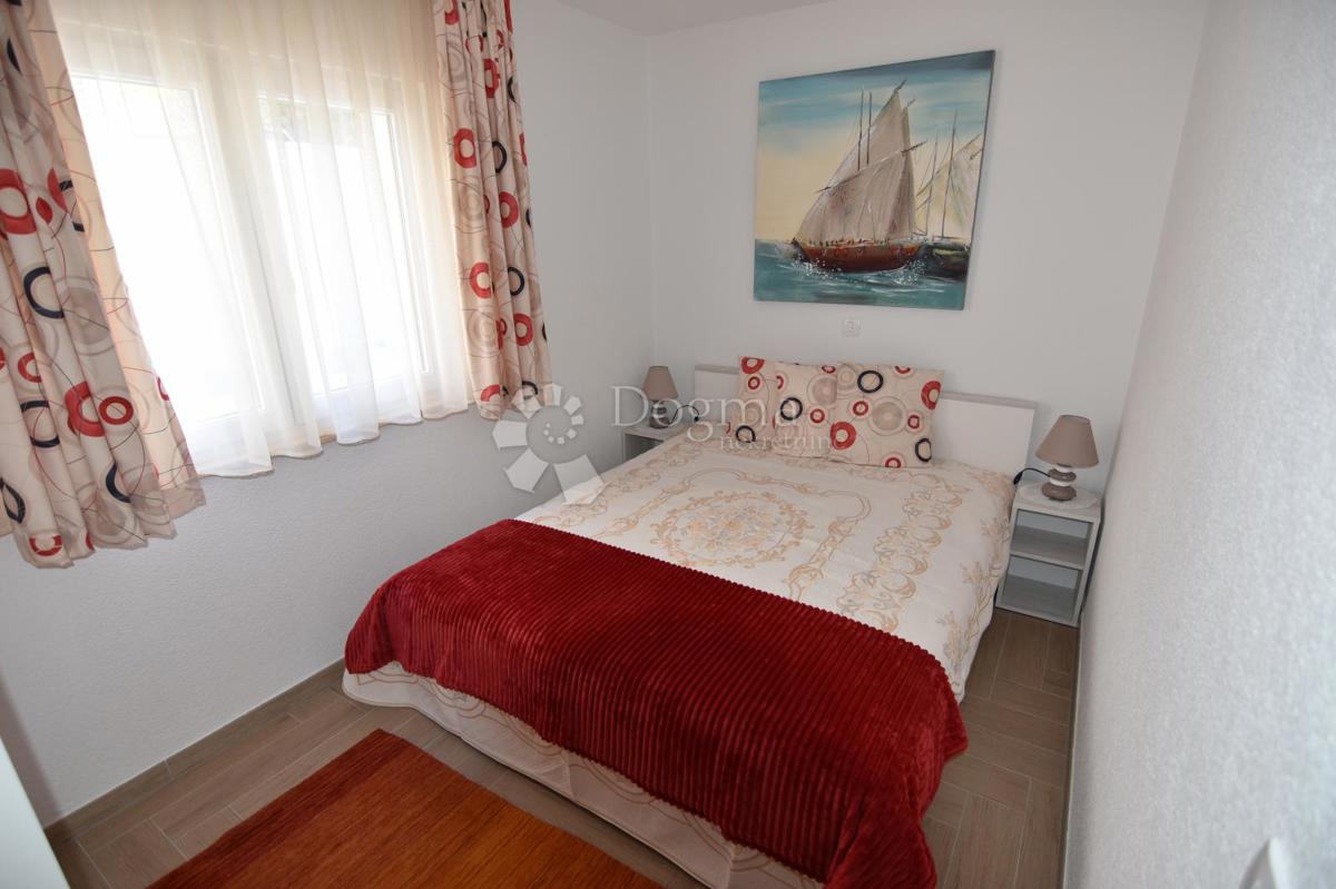 Casa Okrug Gornji, Okrug, 690m2