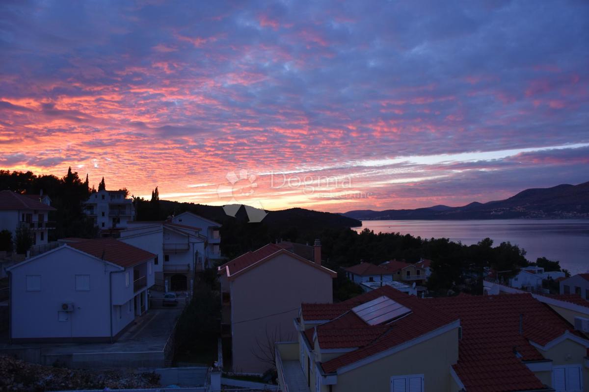 Casa Okrug Gornji, Okrug, 690m2