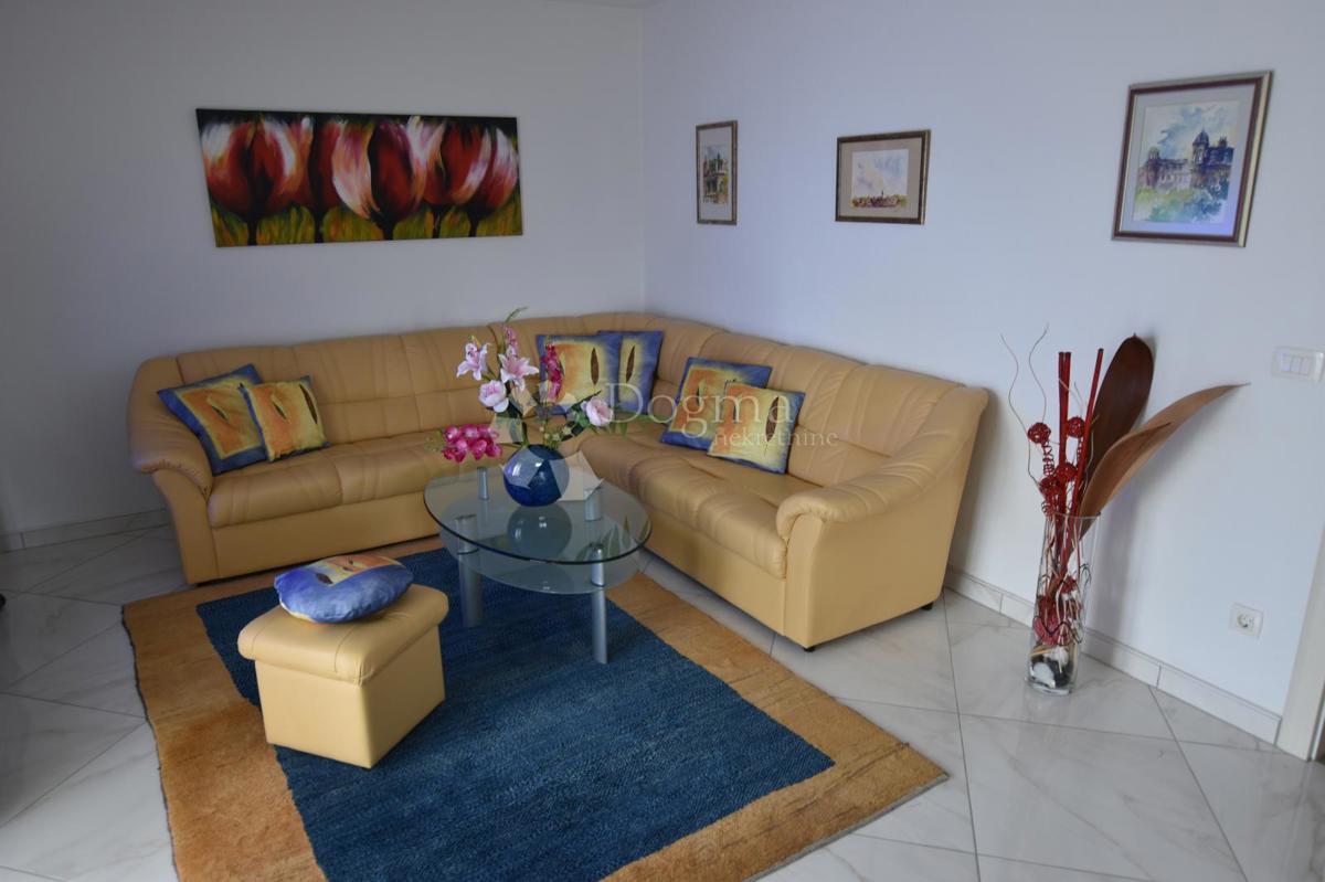 Casa Okrug Gornji, Okrug, 690m2