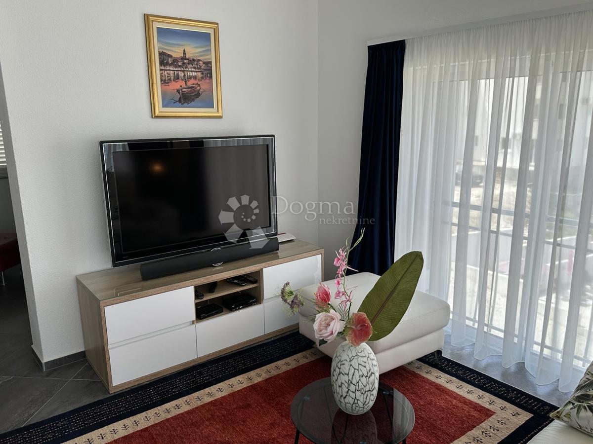 Casa Okrug Gornji, Okrug, 690m2