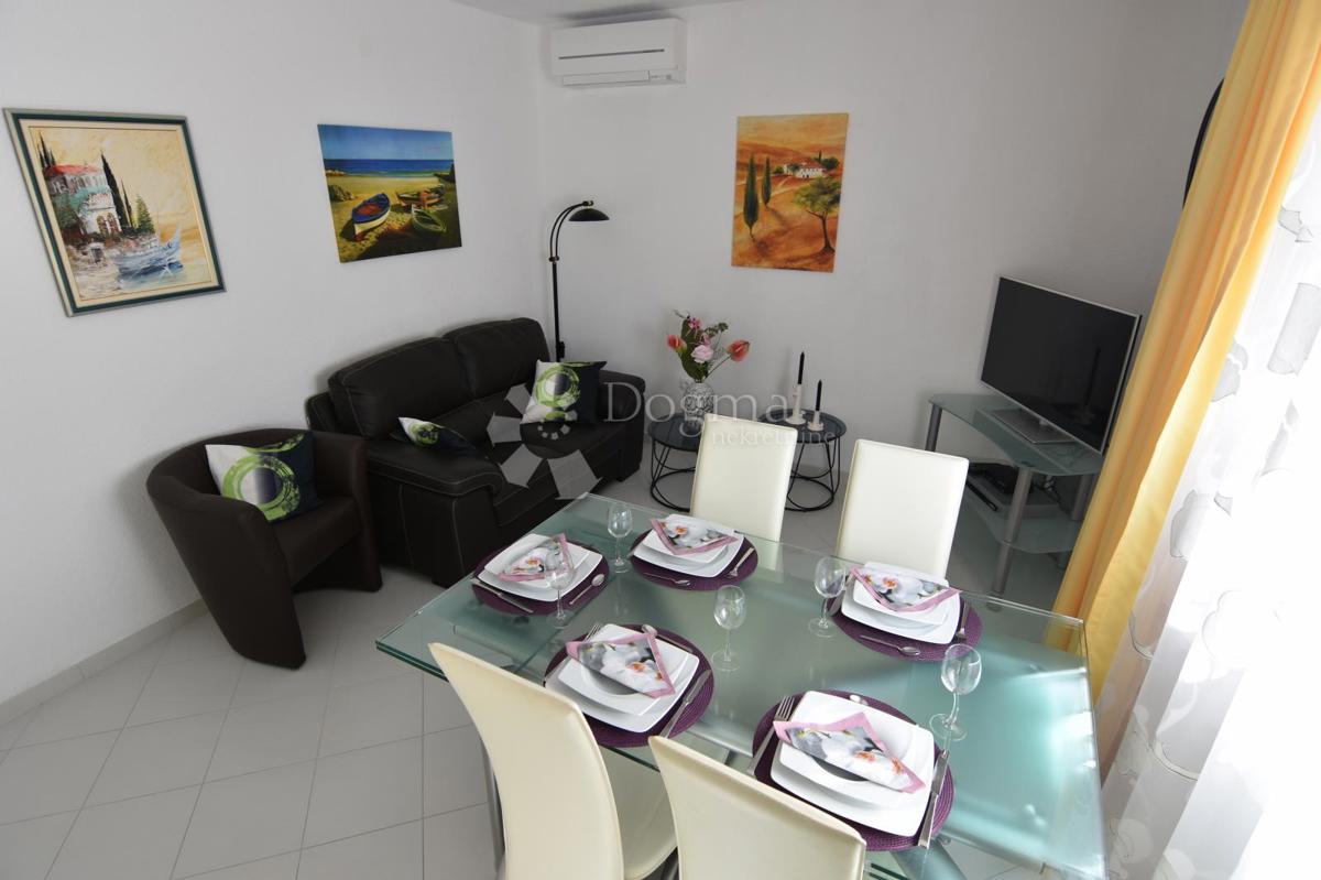 Casa Okrug Gornji, Okrug, 690m2