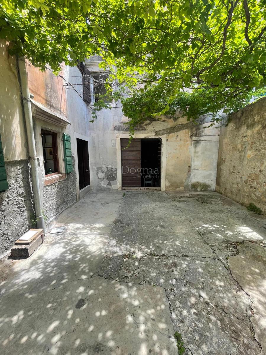 Casa Grad, Šibenik, 180,93m2