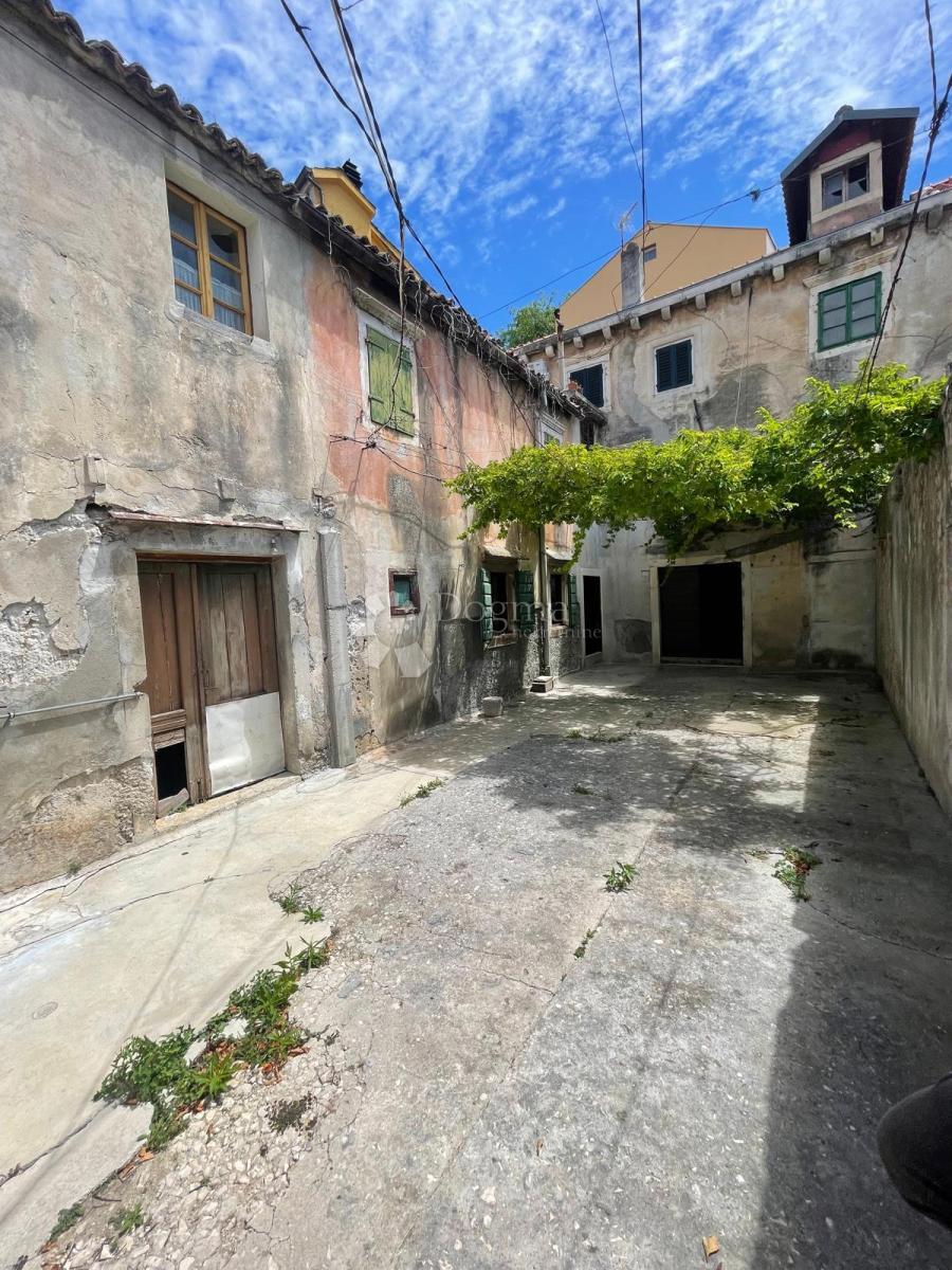 Casa Grad, Šibenik, 180,93m2