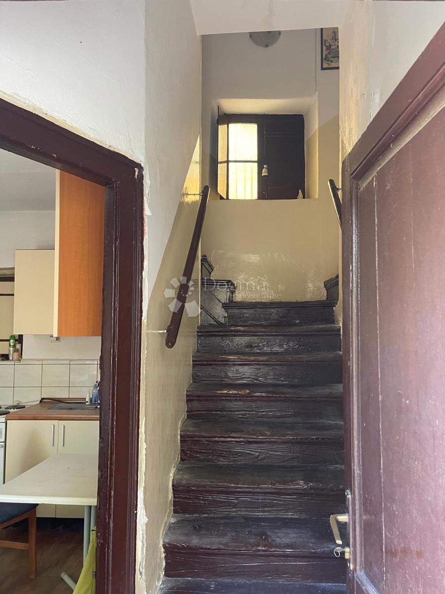 Casa Grad, Šibenik, 180,93m2