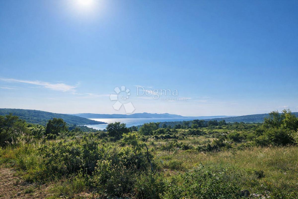 Terreno edificabile di 1293 m2 - pace e natura