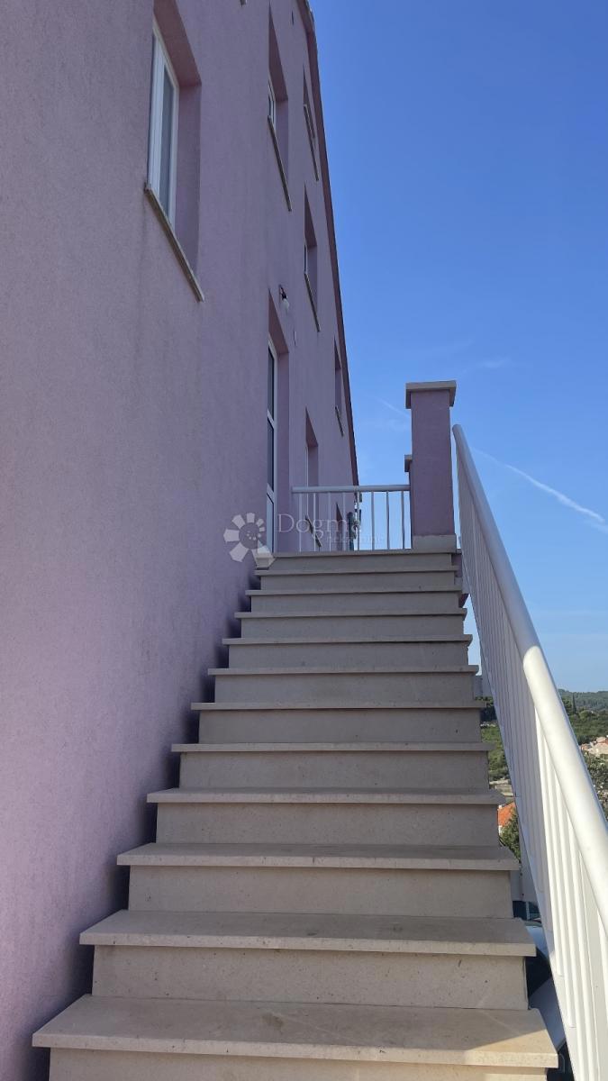 Appartamento Lumbarda, 112m2