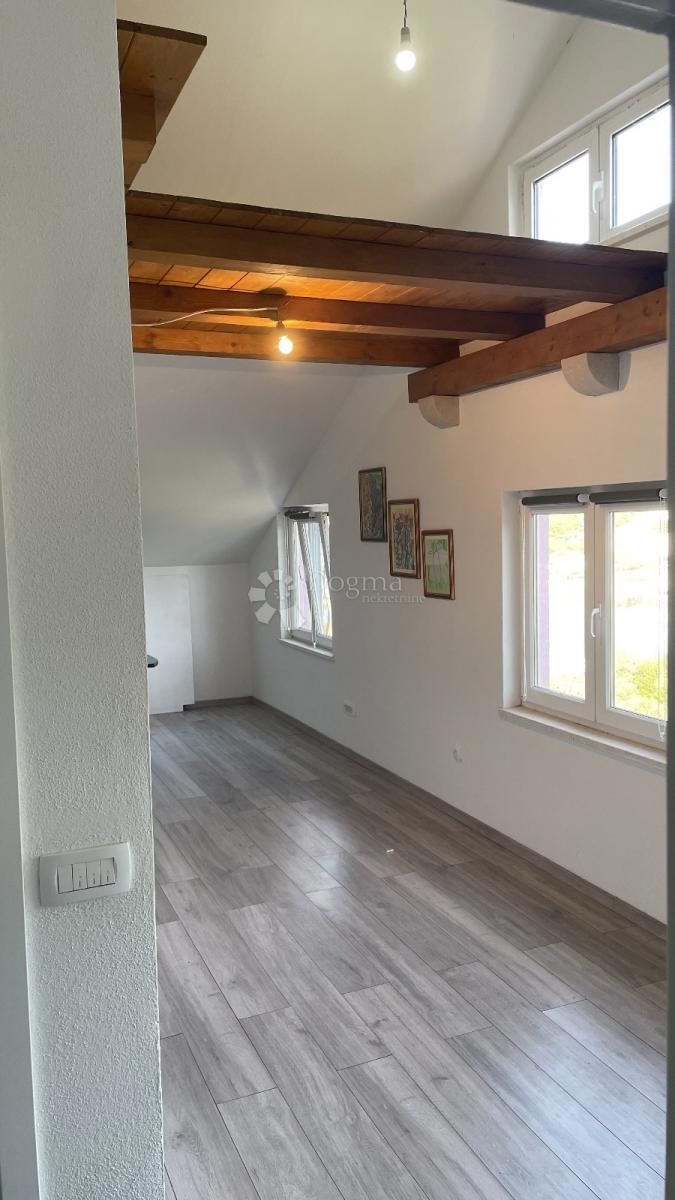 Appartamento Lumbarda, 112m2