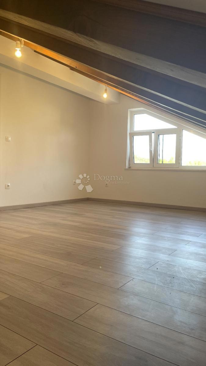Appartamento Lumbarda, 112m2