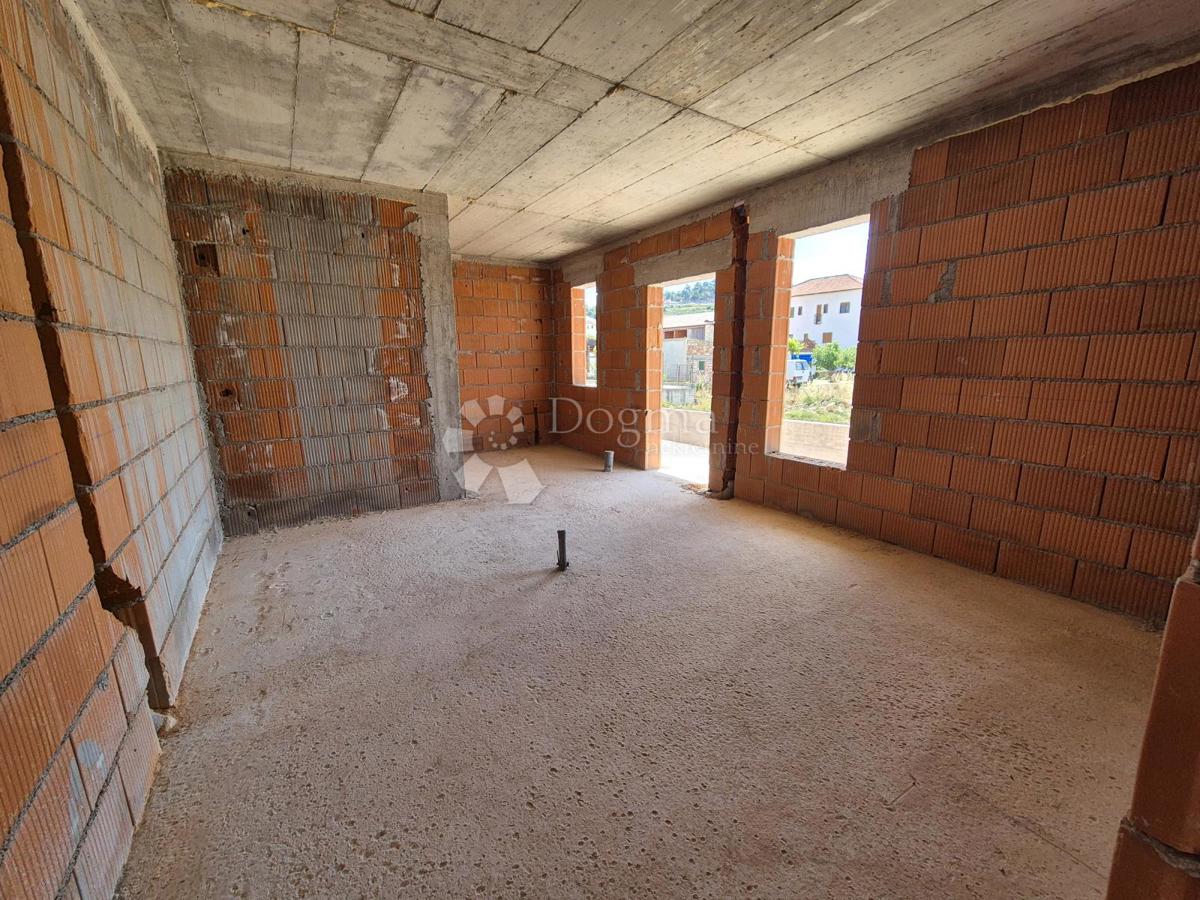 Locale commerciale Crnica, Šibenik, 45,34m2