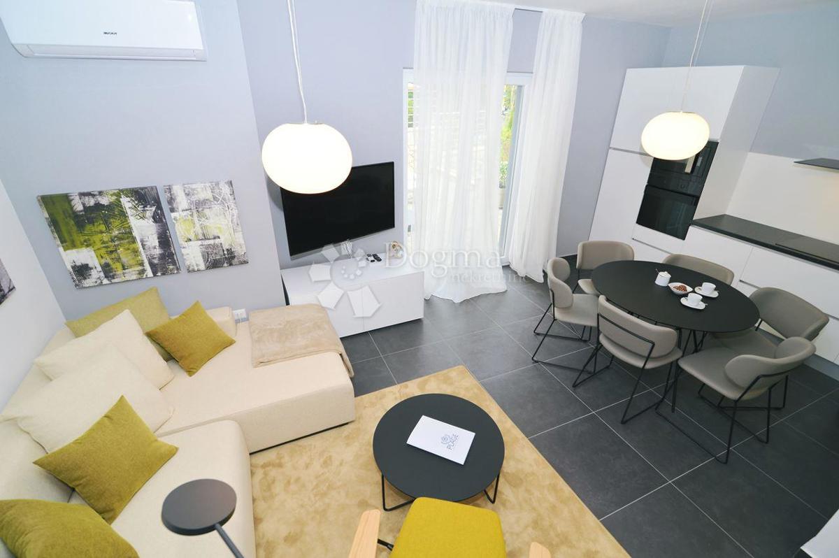 LOVRAN – Appartamento Esclusivo a 50 Metri dal Mare