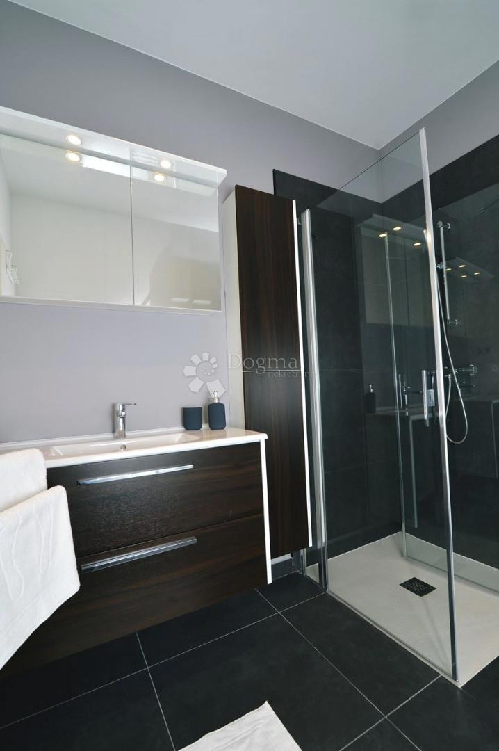 LOVRAN – Appartamento Esclusivo a 50 Metri dal Mare