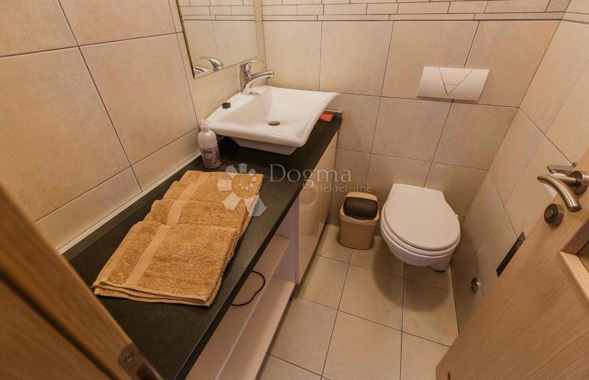 Casa Mastrinka, Trogir - Okolica, 156m2