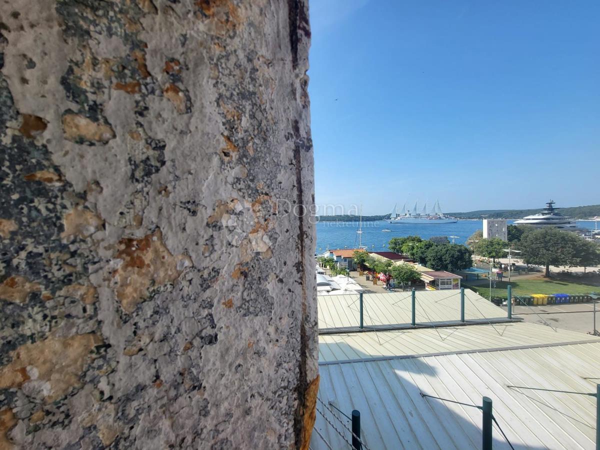 OCCASIONE DI INVESTIMENTO - 2 APPARTAMENTI NEL CENTRO DI ROVIGNO!