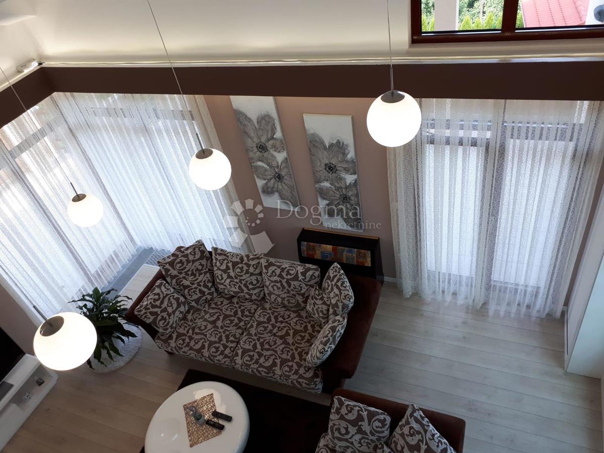 Spaziosa casa di lusso a Korenica