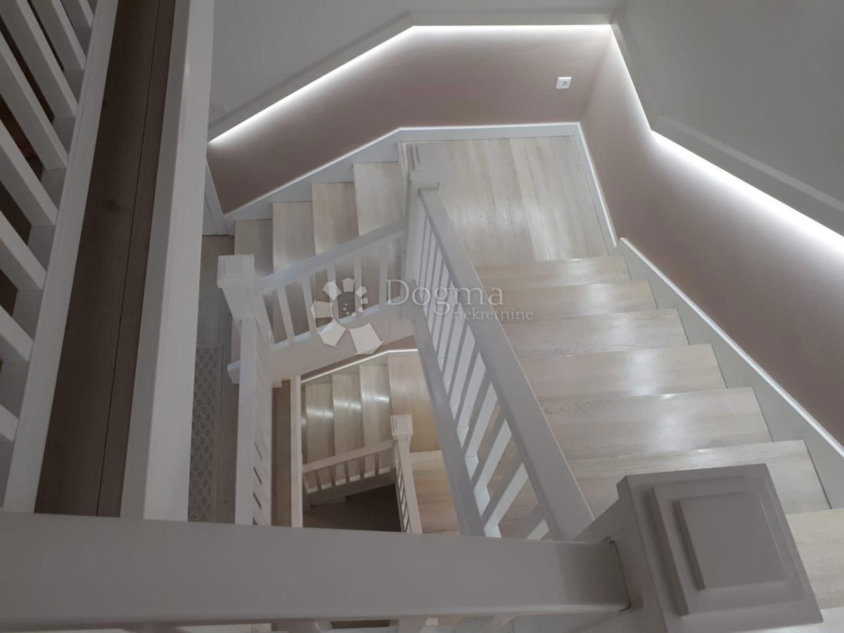 Spaziosa casa di lusso a Korenica