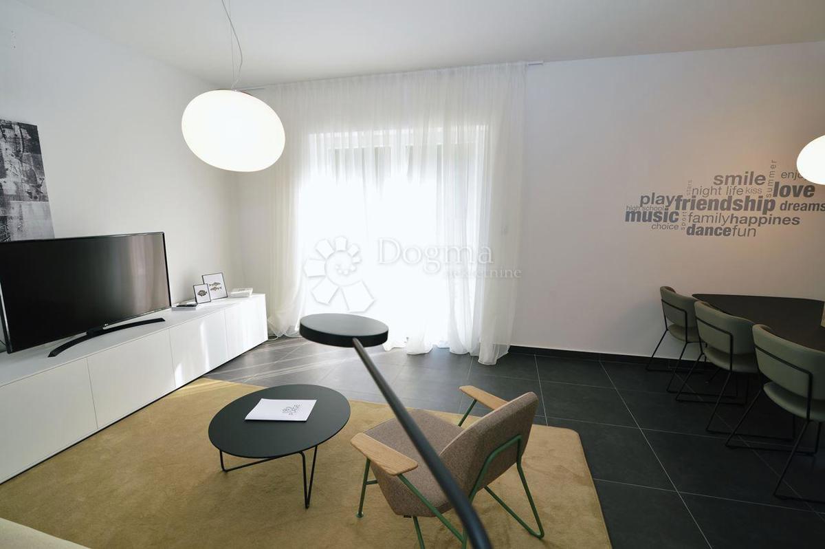 LOVRAN – Appartamento Esclusivo a 50 Metri dal Mare