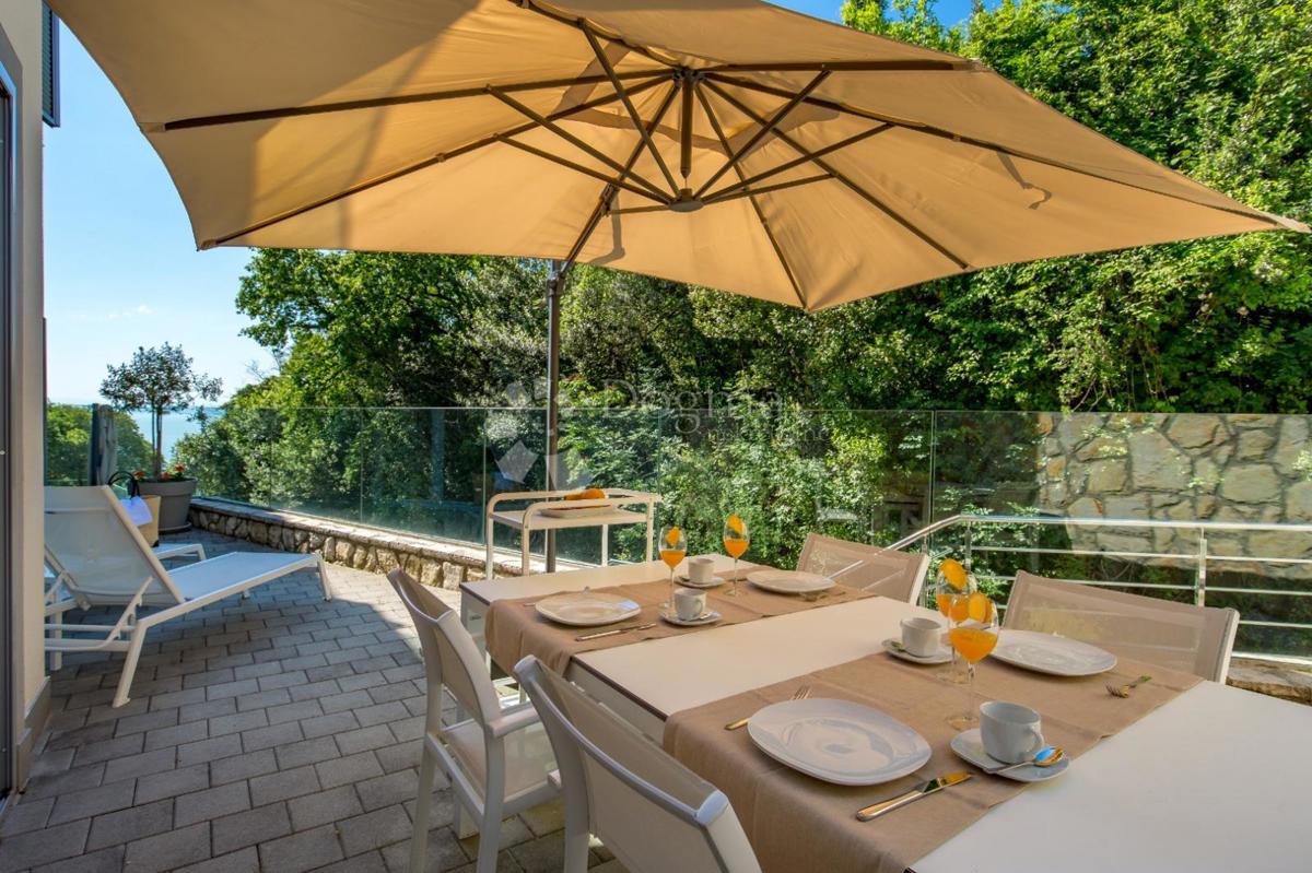 LOVRAN – Appartamento Esclusivo a 50 Metri dal Mare