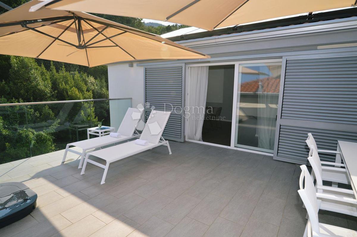 LOVRAN – Appartamento Esclusivo a 50 Metri dal Mare