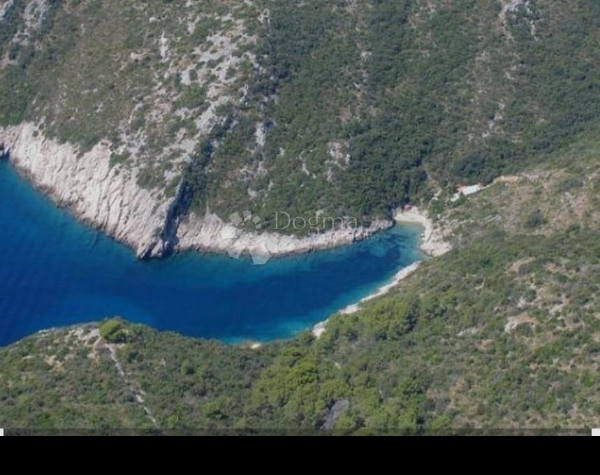 Terreno agricolo Srednje Selo, Šolta, 8.723m2