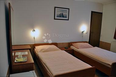 Casa Brodsko Vinogorje, Slavonski Brod, 872m2