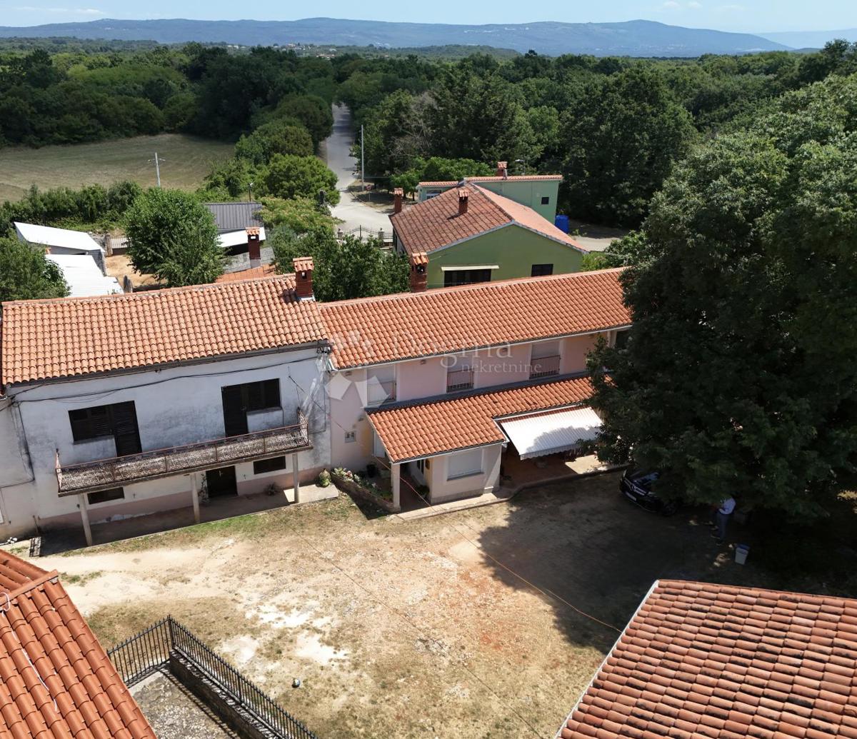 Allogio Hreljići, Marčana, 316m2