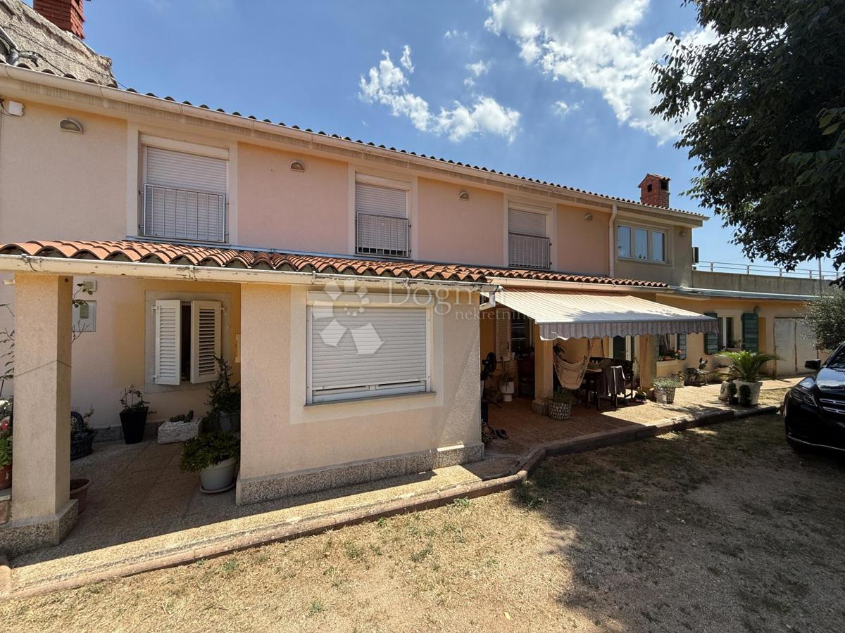 Allogio Hreljići, Marčana, 316m2