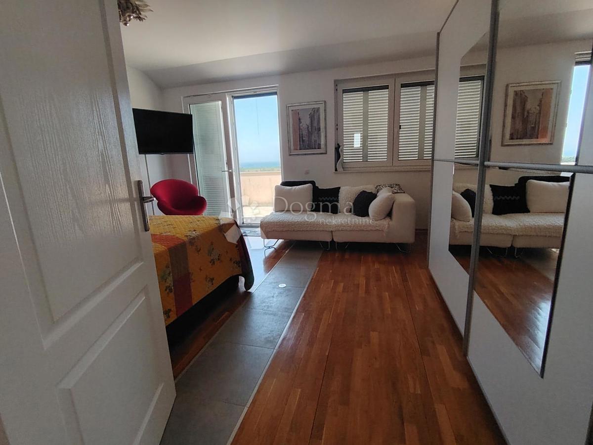 Appartamento Novigrad, 122,39m2