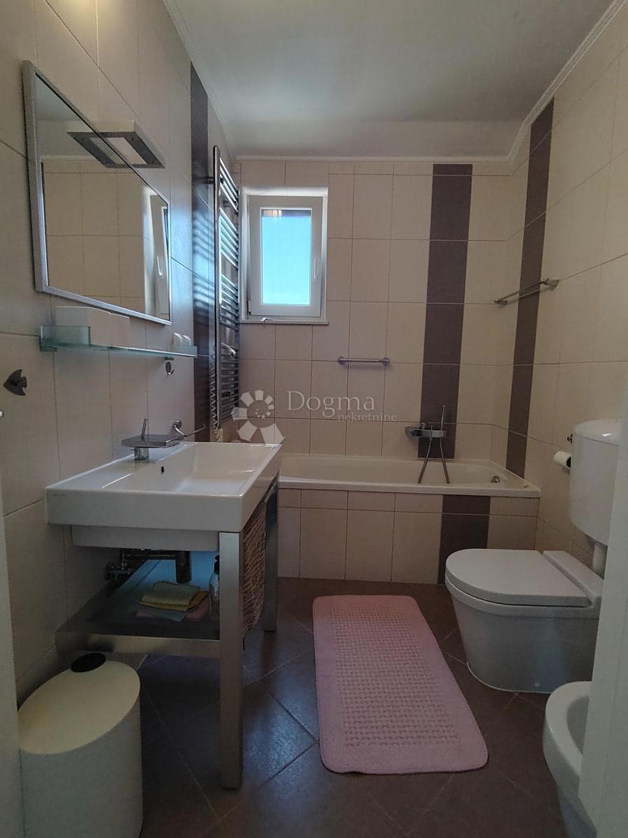 Appartamento Novigrad, 122,39m2