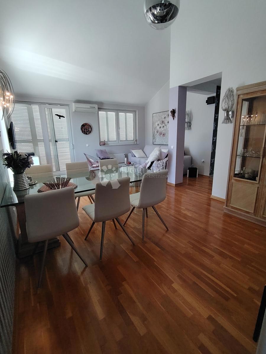 Appartamento Novigrad, 122,39m2
