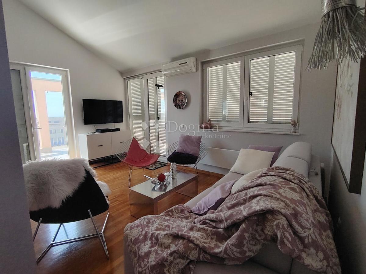 Appartamento Novigrad, 122,39m2