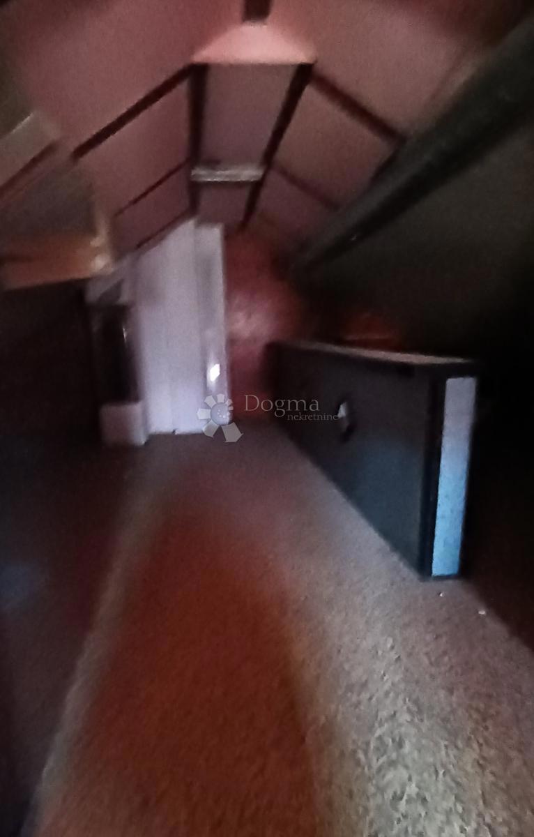 Locale commerciale Centar, Slavonski Brod, 135m2