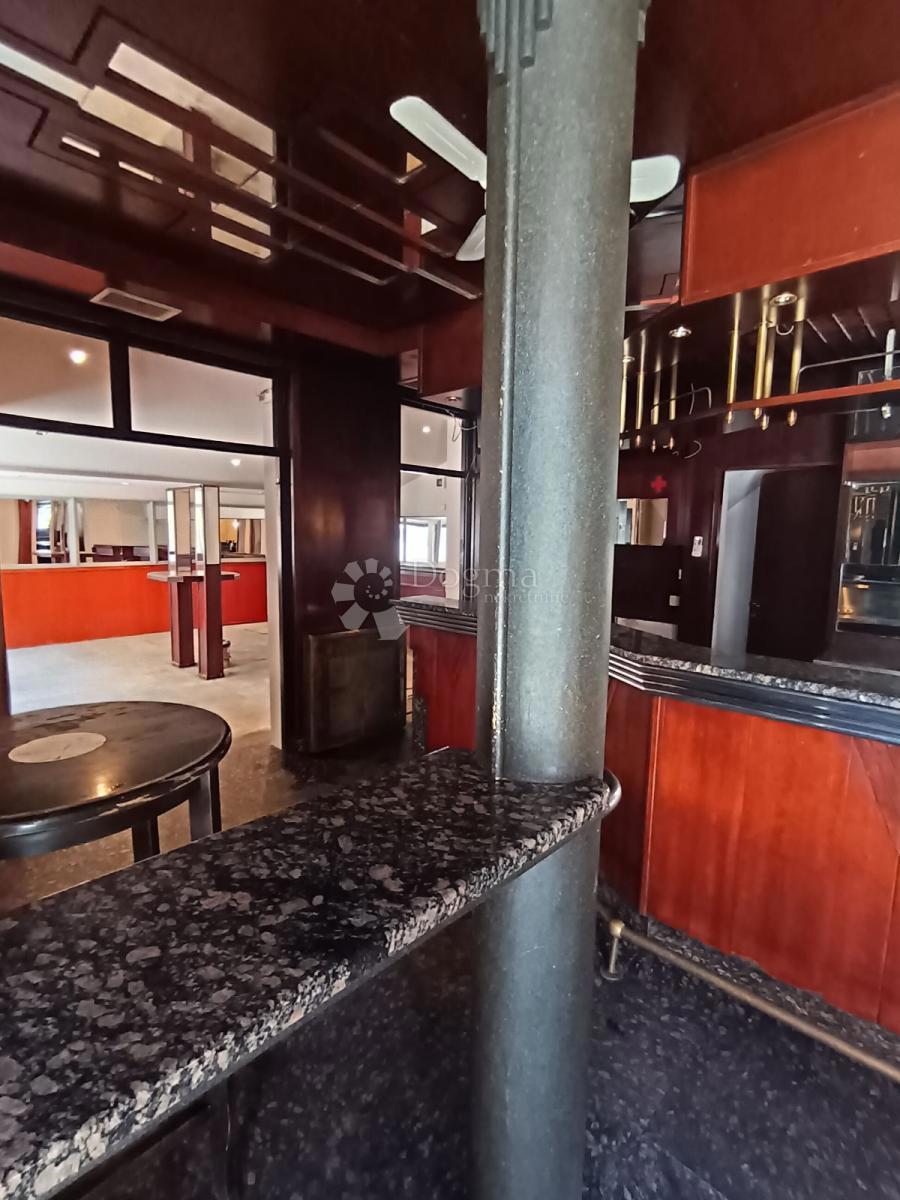 Locale commerciale Centar, Slavonski Brod, 135m2