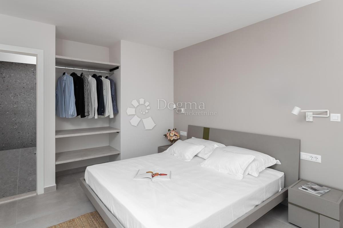 Casa Jesenice, Dugi Rat, 213m2