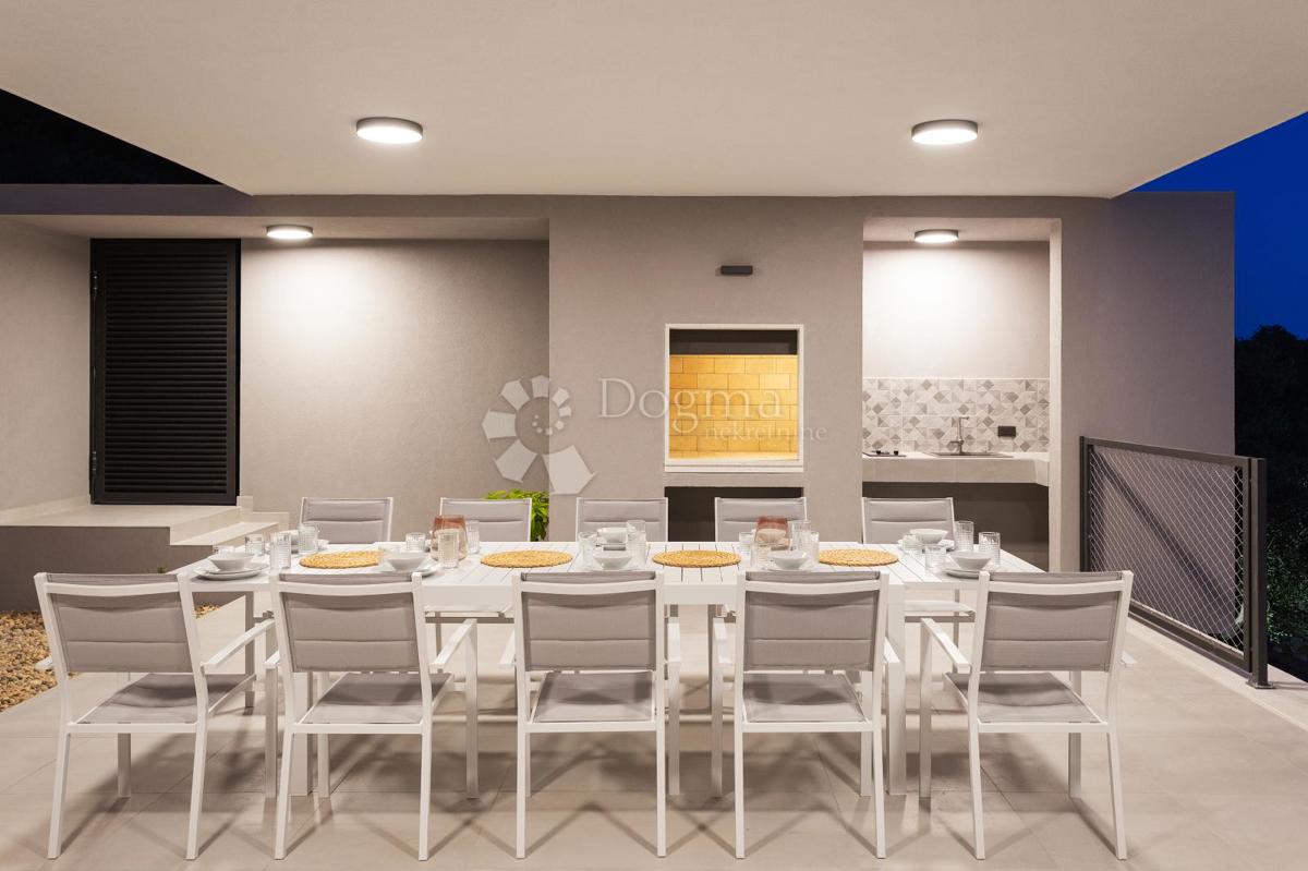 Casa Jesenice, Dugi Rat, 213m2