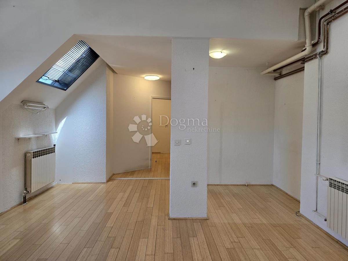 Allogio Centar, Varaždin, 82m2