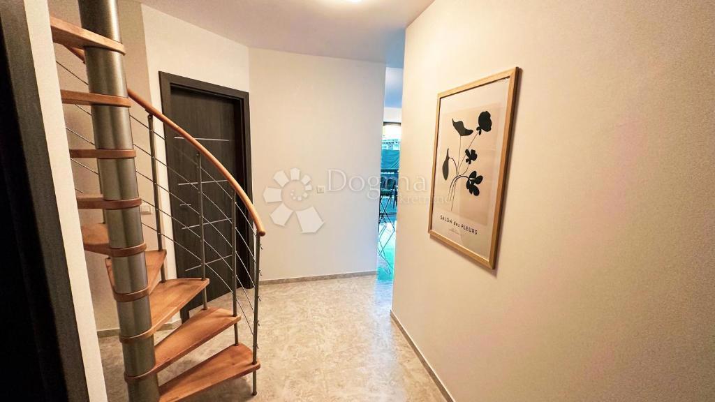 3 appartamenti a Pješćana uvala