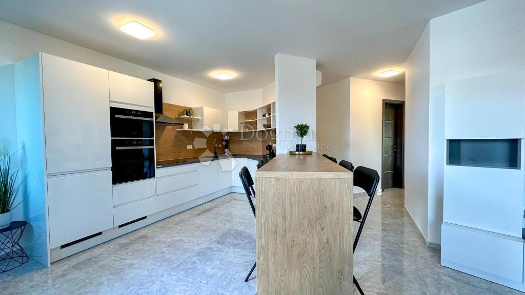 3 appartamenti a Pješćana uvala