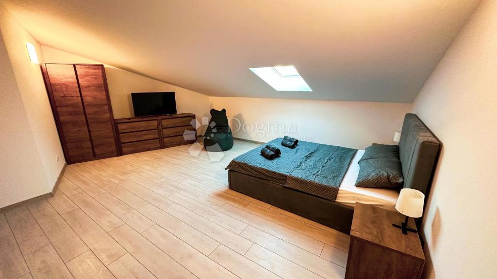 3 appartamenti a Pješćana uvala