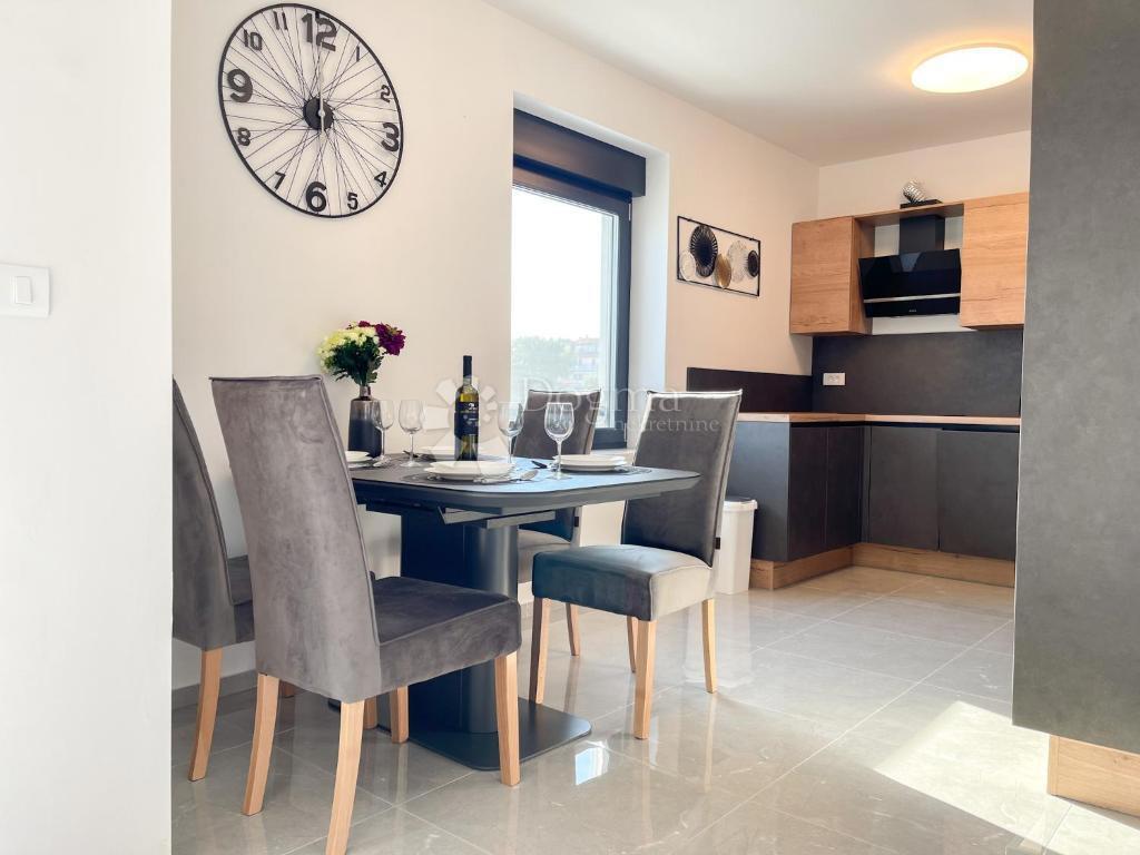 3 appartamenti a Pješćana uvala