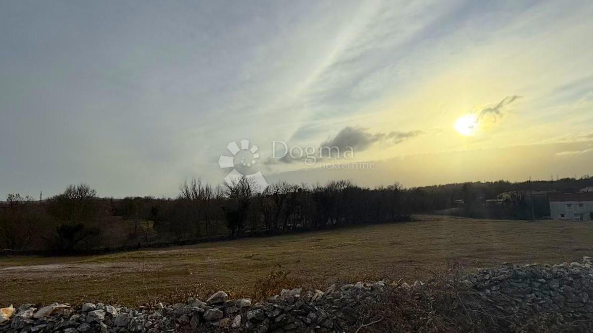 Terreno edificabile Labin, 1.260m2