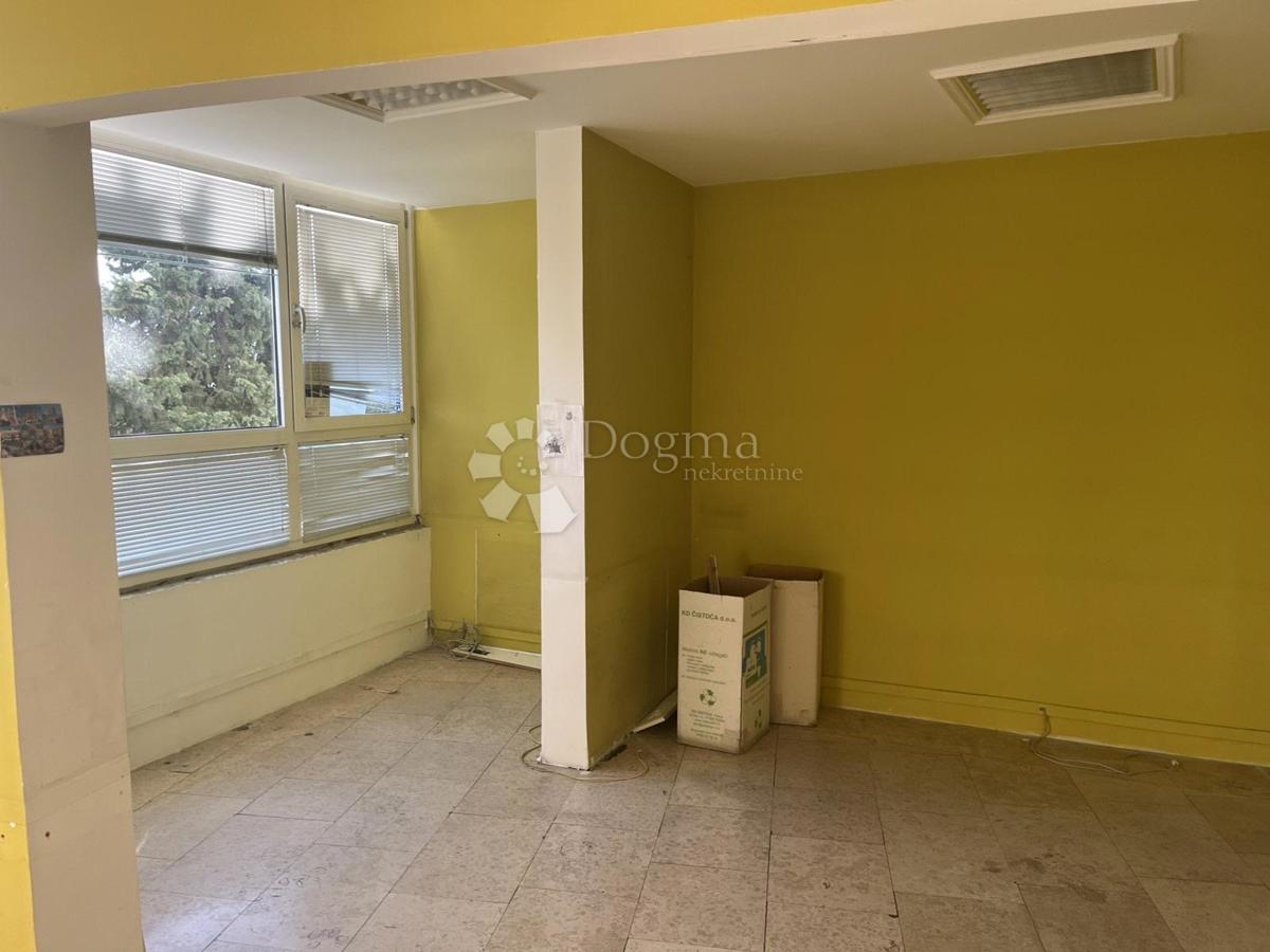 Locale commerciale Krnjevo, Rijeka, 88m2