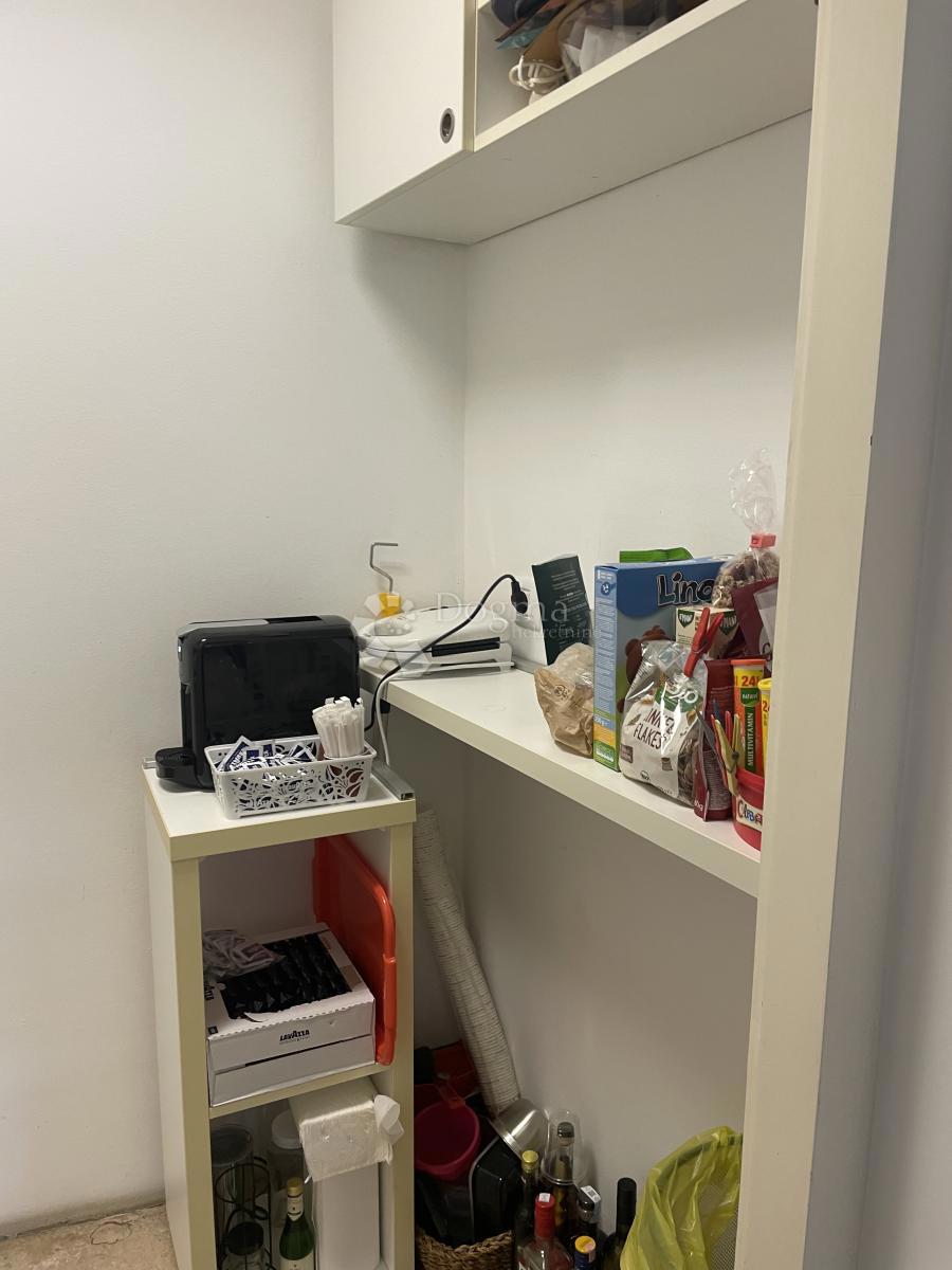 Locale commerciale Krnjevo, Rijeka, 88m2