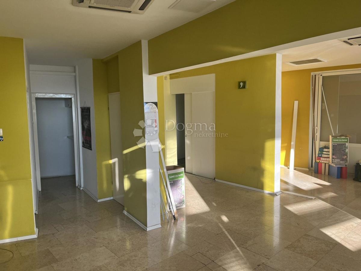 Locale commerciale Krnjevo, Rijeka, 88m2