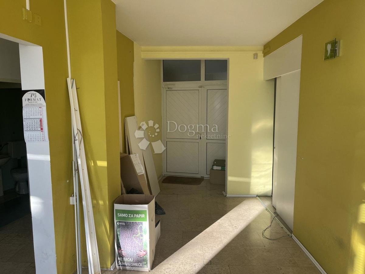 Locale commerciale Krnjevo, Rijeka, 88m2