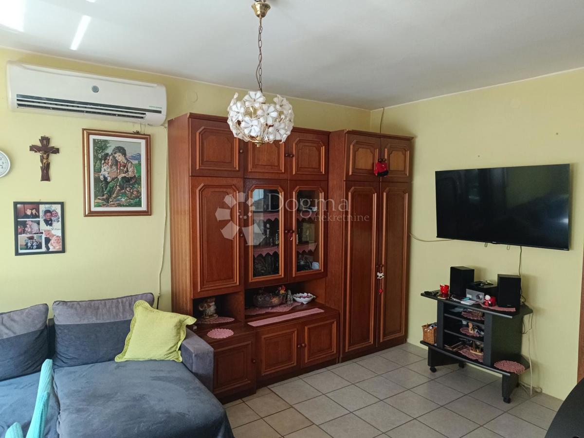 Casa Aljmaš, Erdut, 415m2