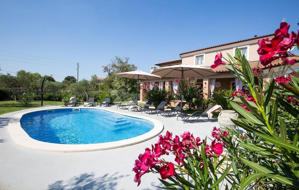 Casa Divšići, Marčana, 220m2