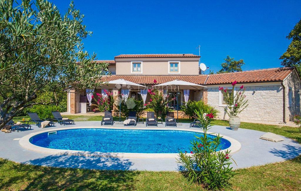 Casa Divšići, Marčana, 220m2