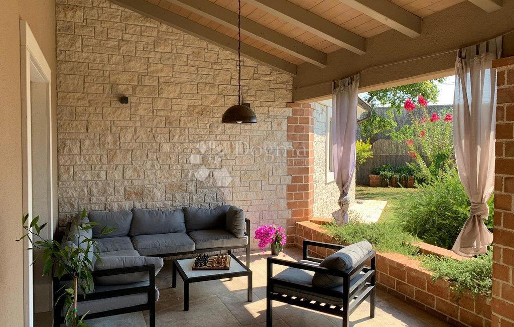 Casa Divšići, Marčana, 220m2