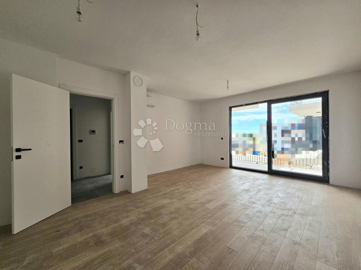 Umago, nuova costruzione,